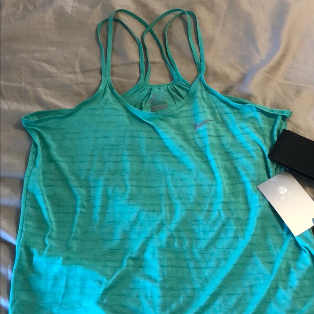 Nike workout top